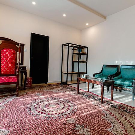 Vip House Peshawar Hotel Buitenkant foto