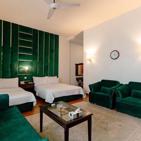 Vip House Peshawar Hotel Buitenkant foto